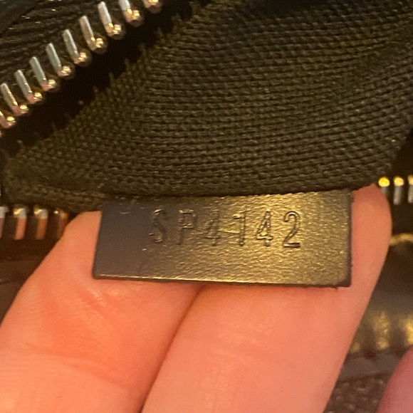 Louis Vuitton Damier Graphite Renzo Messenger Bag - Picture 5 of 12